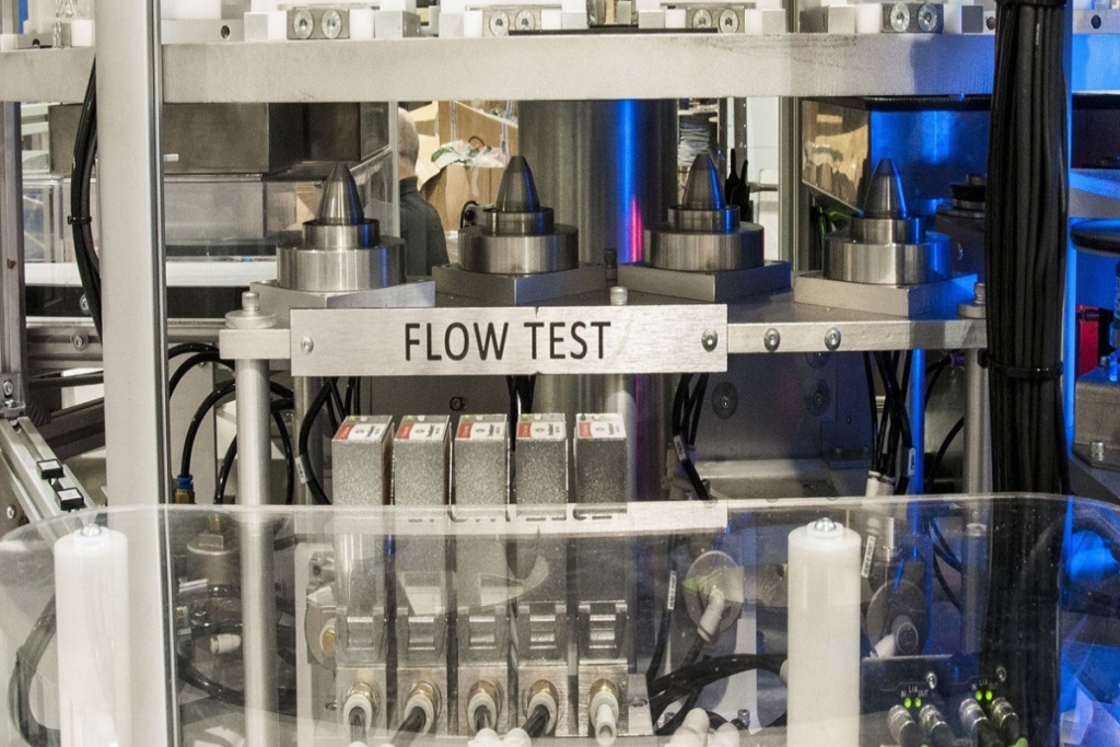 Multi-channel air flow test rig for component testing