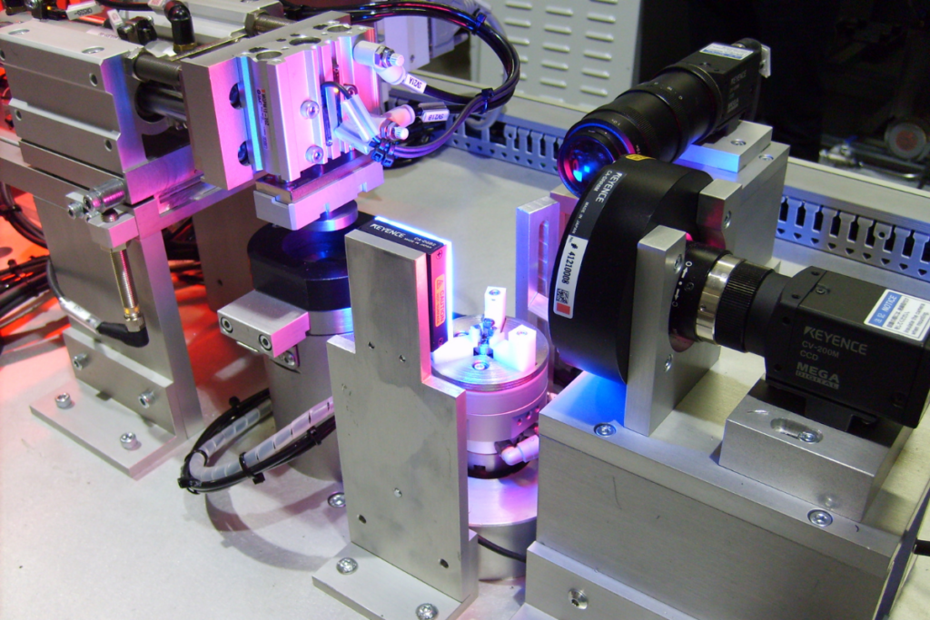 Keyence vision inspection system integrated into an automated industrial inspection cell