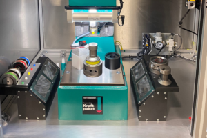 Pressing system with integrated force distance monitoring and traceability control