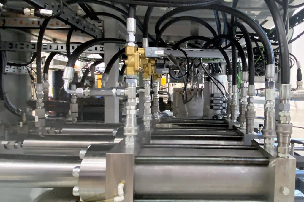Modular hydraulic power pack system supporting flexible installation and integration